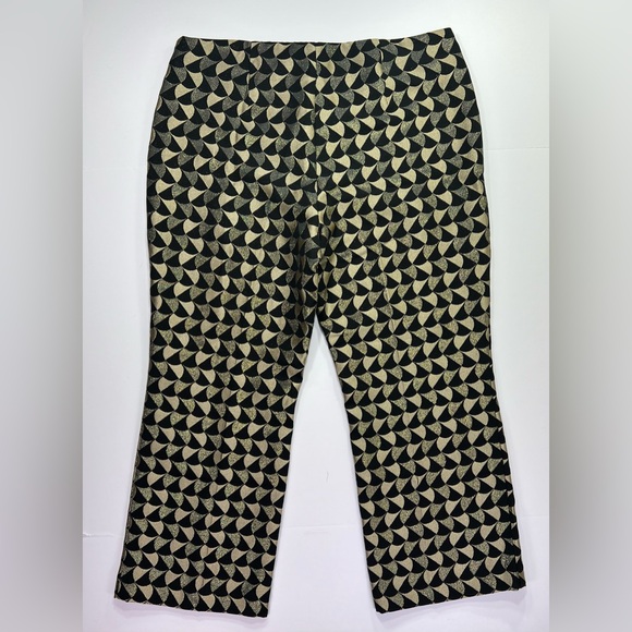 Ann Taylor Flared Ankle Pant in Geo Jacquard - black/gold, size 12/L - Picture 3 of 11